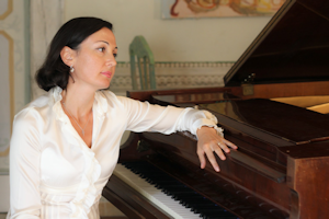 Tatiana Kuzina al pianoforte